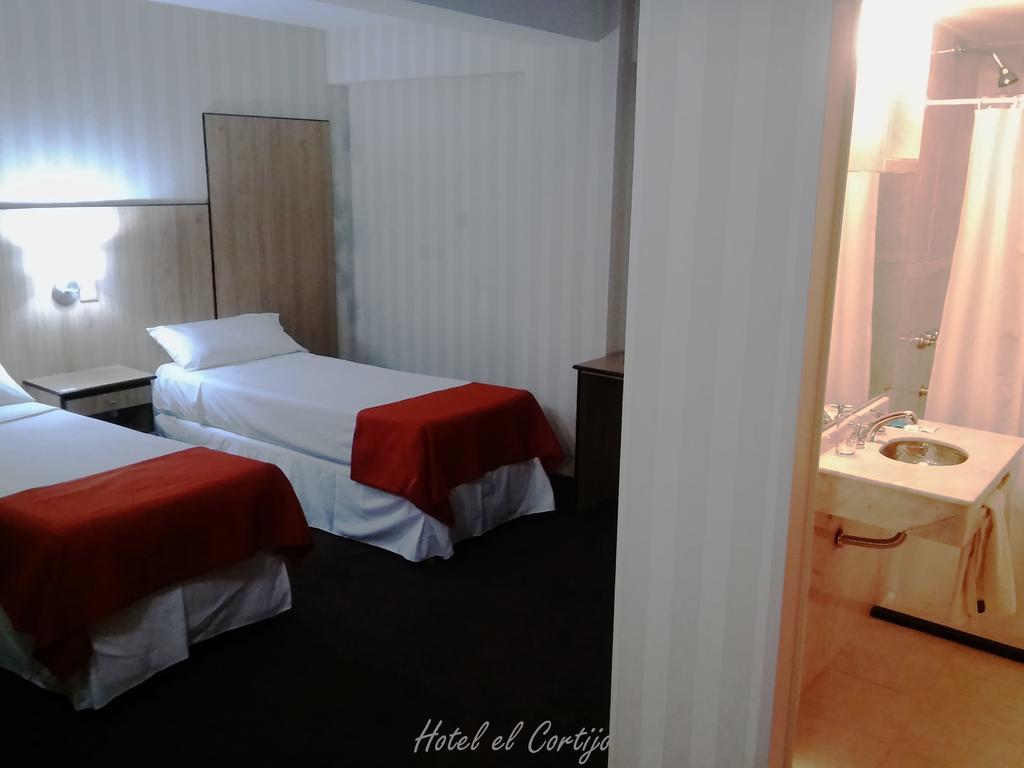 Hotel El Cortijo Neuquén Buitenkant foto