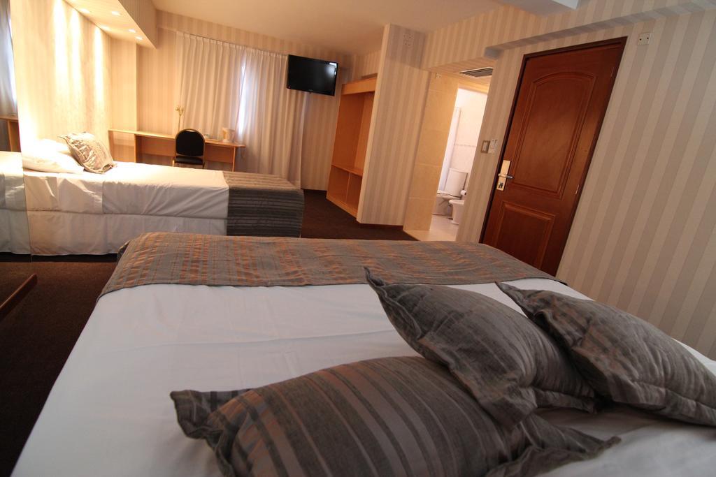 Hotel El Cortijo Neuquén Buitenkant foto